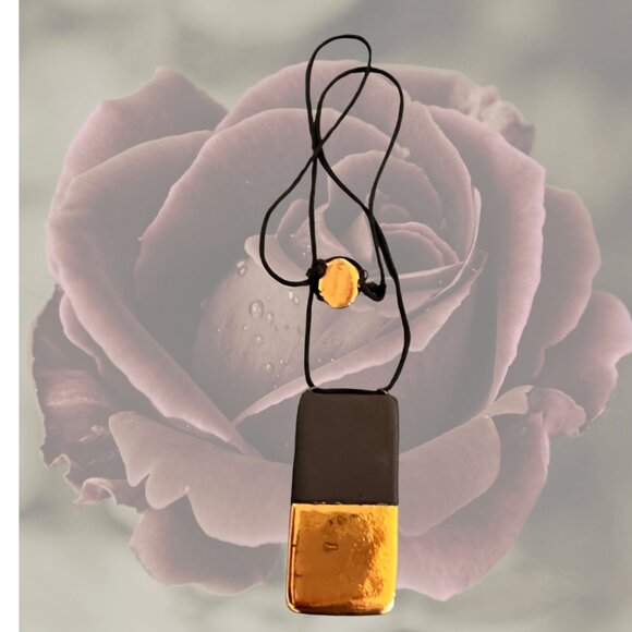 Syra Gómez Artisan Necklace Porcelain & Gold Luster - OOAK - EUC - Artful Home - Picture 2 of 8